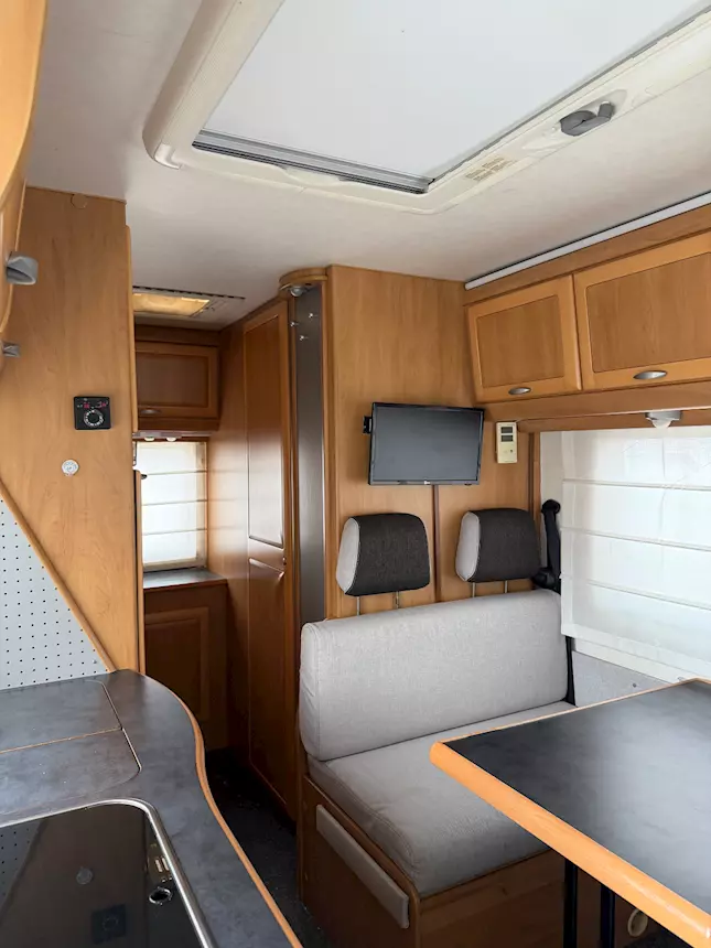 Motorhome Hymer B564 Anno 2000 Km 145000 Diesel, mai usato - Foto 5