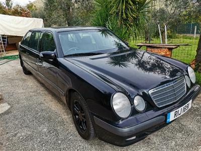 Auto Mercedes limosine