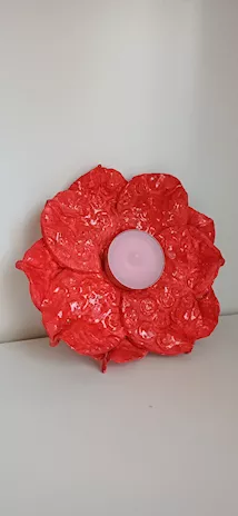 Portacandele rosso creato a mano, a forma di fiore - Anteprima 2