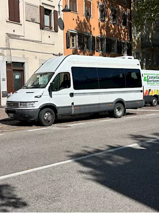 Iveco 19 posti