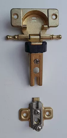Cerniera per ante a battuta della Wuerth foro 35 mm colore oro