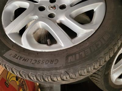 Pneumatici 205/55 R17 95V XL Cerchione Renault - Foto 3