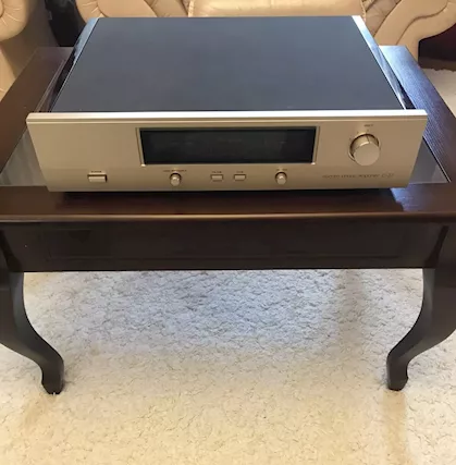 Accuphase C-37 phono