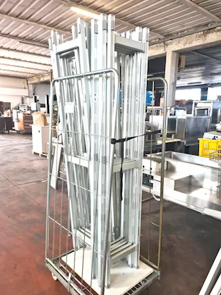 Scaffalature in alluminio per celle usate, marca Tonon, modello EXO - Foto 4