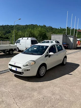 Autocarro Fiat Modello Punto Anno 2016, ottimo stato - Foto 2