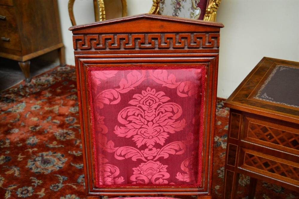 Set poltrona e sedia stile Luigi XVI con cimasa a tempio - Foto 7
