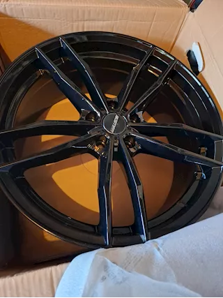 Cerchi e gomme Ford Mustang 20 pollici (Nuovi)