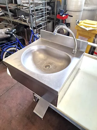 Lavamani pensile inox per lab alimentare usato