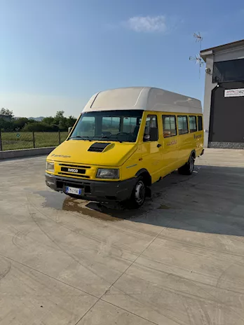 Iveco Daily Scuolabus Anno 2002 Km 270000 Euro 2 - Anteprima 2