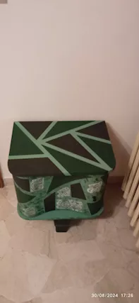 Mobiletto vari usi dipinto a mano