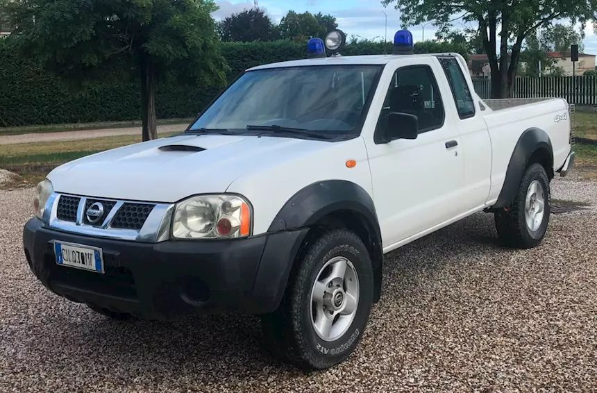 Foto 2Nissan pick-up Navara 4x4 King-cab Autocarro Anno 2005, colore esterno