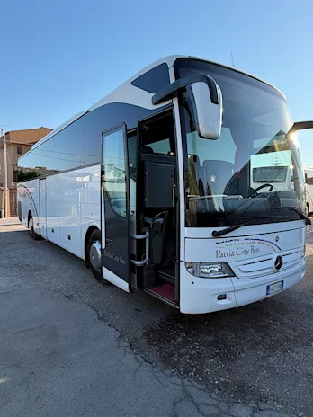 Mercedes Tourismo