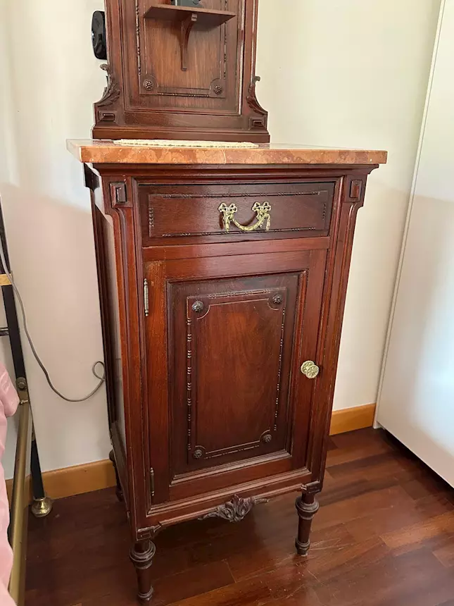 Comodino in massello di mogano, stile Luigi XVI - Foto 1
