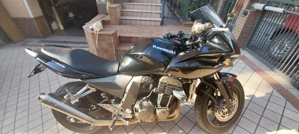 Moto Kawasaki Z750S