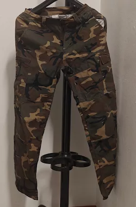 Jeans stile mimetico militare, taglia M, usato, in buone co