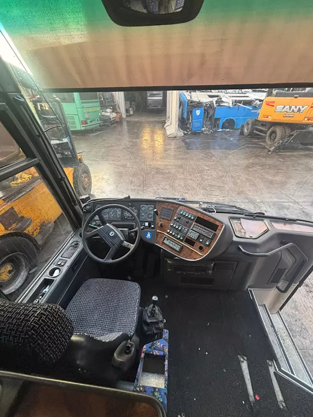 Foto 4Disponibile ricambi Marca Volvo b12 Km 0
