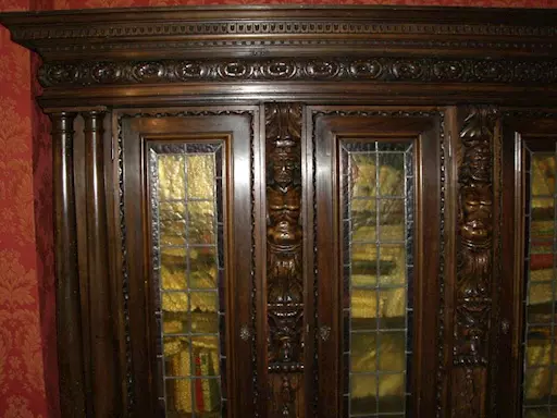 Studio neoclassico in noce