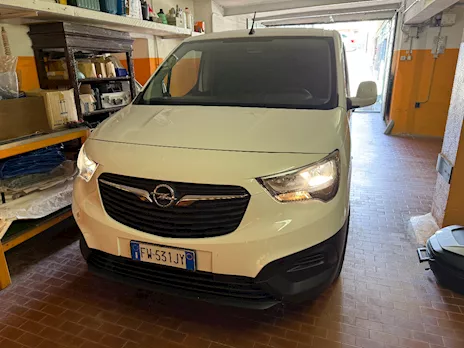 Furgone Opel Combo Anno 2019 Km 74140, cilindrata 1.560 - Anteprima 3