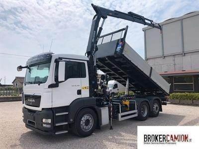 Camion MAN 26 - 360 usato - gru e ribaltabile