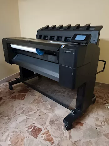 Plotter HP DesignJet T920 bianco e nero e a colori