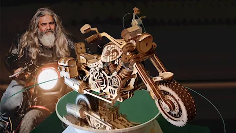Cruiser motorcycle in legno, in 3D, da tavolo, prezzo non trattabile - Anteprima 4