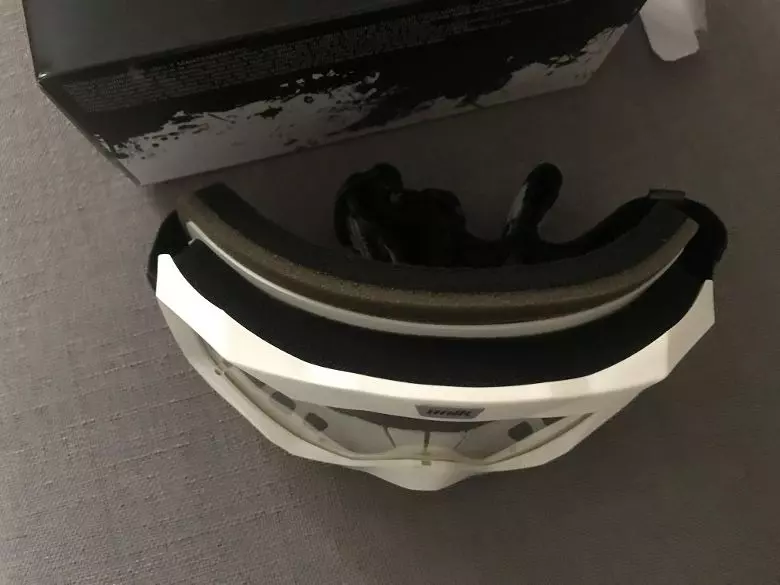 Unik mascherina cross sci nuova, colore bianco - Foto 2