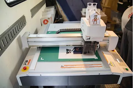 Mimaki CFL-605RT Compact Flatbed Cutting Plotter - Anteprima 1