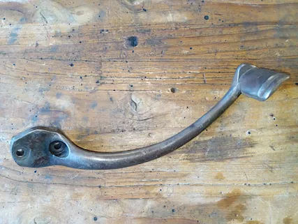 Pedivella Vespa faro basso ferro