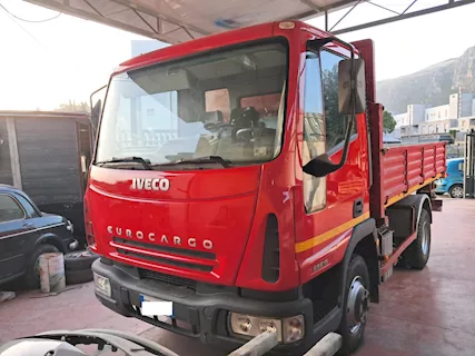 Iveco Eurocrgo 65.15 K con solo 48000 km