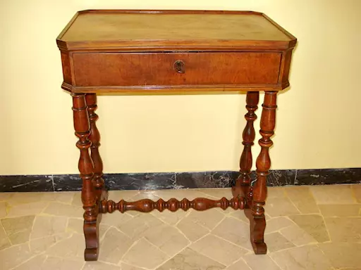 Mobiletto antico 800 Luigi Filippo in noce massello