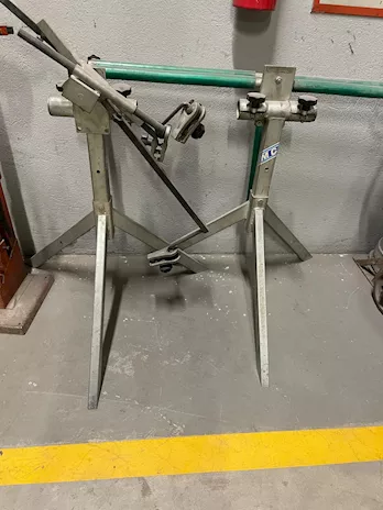 N. 2 Cavalletti OMCN per carrozzeria
