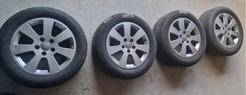 N.8 Gomme E Cerchi In Lega misura 205/55/R16 Audi A3