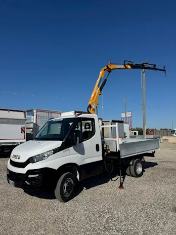 Iveco Daily 35C11 con gru EFFER e cassone fisso Anno 2014, ottime condizioni - Anteprima 3