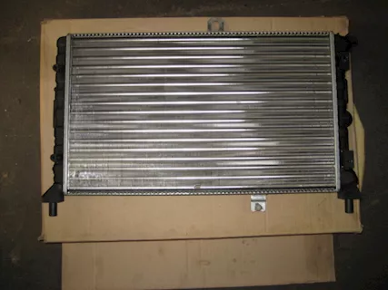 Radiatore Lancia Delta Prisma Valeo