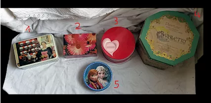 Lotto di scatole in metallo vintage
