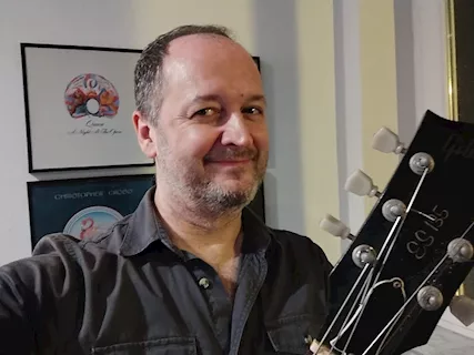 Insegnante di chitarra, teoria/armonia - presenza o online