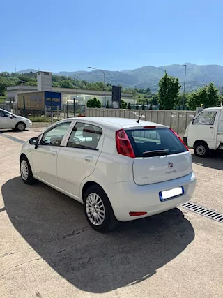 Autocarro Fiat Modello Punto Anno 2016, ottimo stato - Foto 3