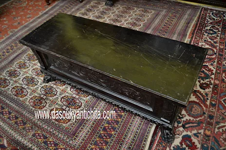 Cassapanca stile rinascimento, in legno massello - Anteprima 4