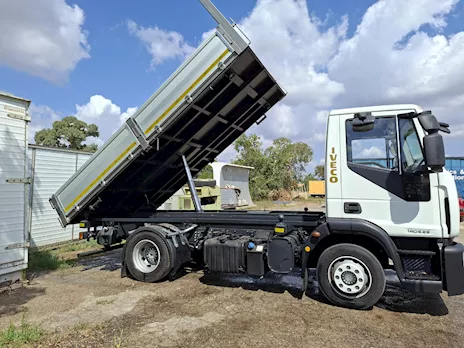 Iveco 140E25 cassone Ribaltabile Trilaterale nuovo