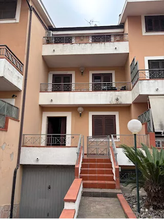 Villa a schiera in Locazione Numero di locali Quadrilocali - Foto 2