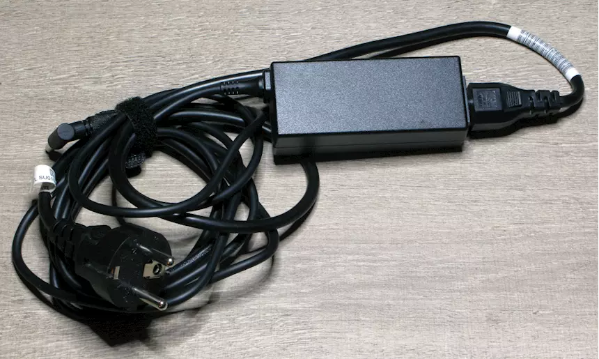 Foto 4PC Laptop Marca HP 255 G9, come nuovo