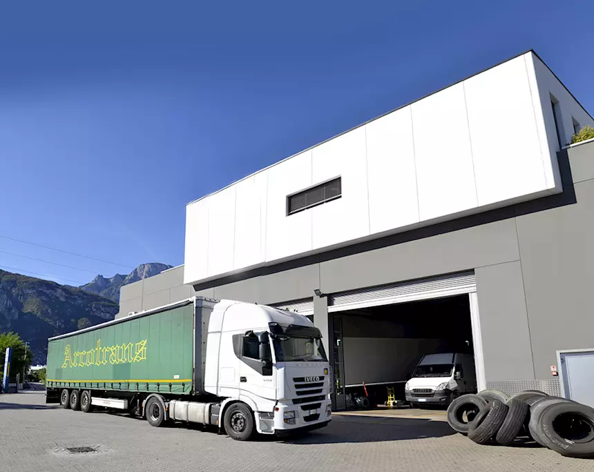 Foto 2 Tecnico gommista autocarro