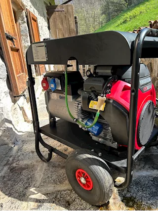 Generatore 11kva pari al nuovo - mai usato