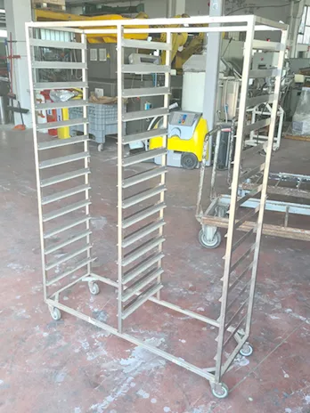 Porta teglie carrellato inox usato