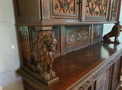 Foto 4 Sala Antica stile rinascimento stemmi e leoni, in legno massello