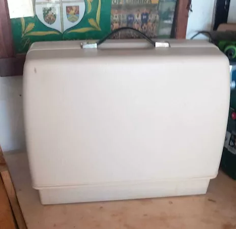 Macchina da Cucire Singer 267 Vintage, color crema, prezzo trattabile - Anteprima 5
