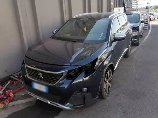 Peugeot 5008 GT 2018 Sinistrata