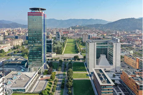 Non vendere solo per oggi. Costruisci un patrimonio.
