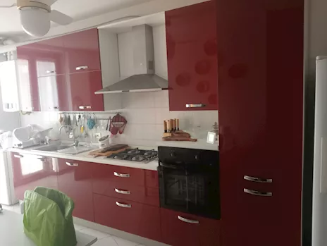 Cucina completa di elettrodomestici