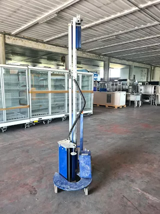 Avvolgipallet semovente manuale usato